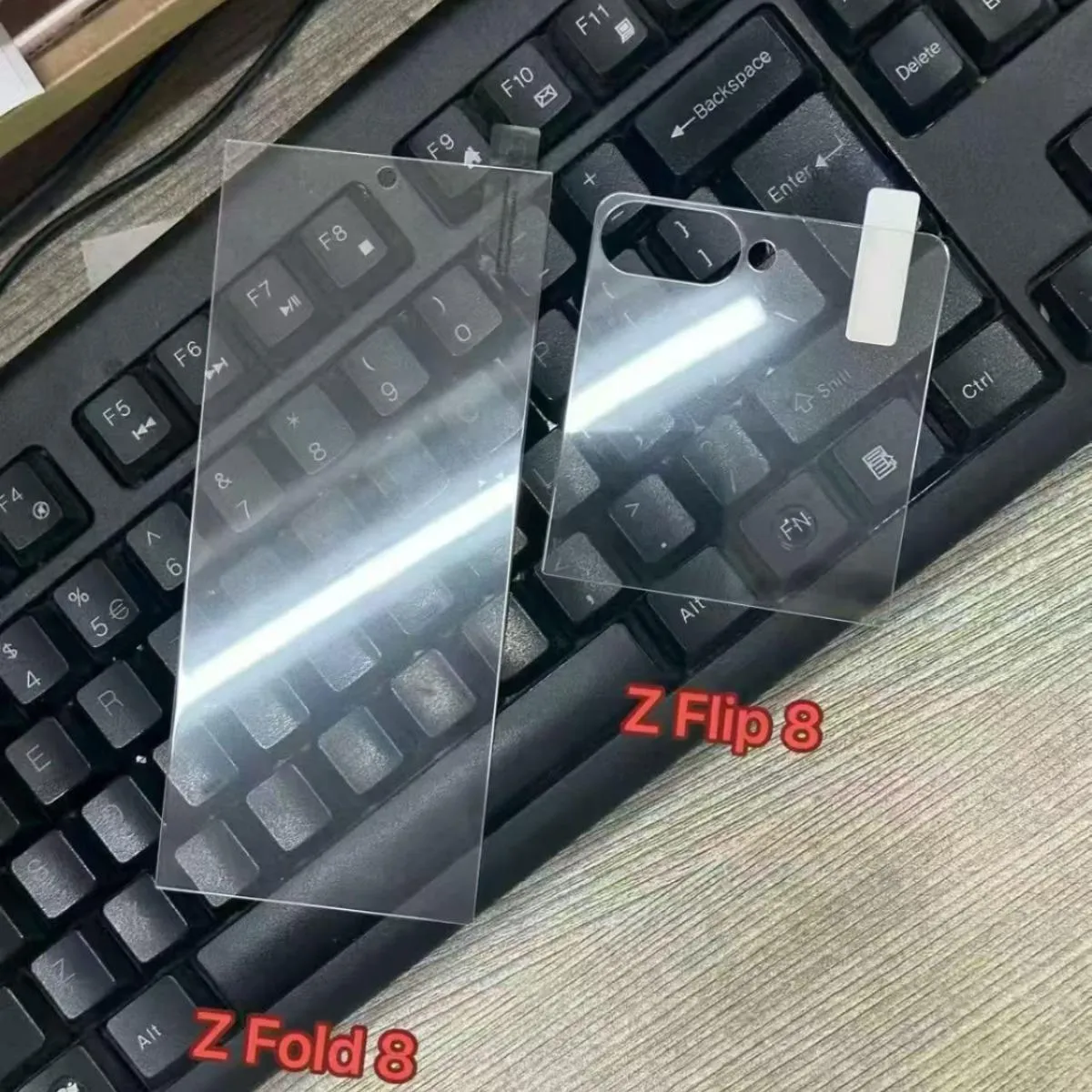 SNAPFIT Tempered Glass for Samsung Galaxy Z Fold8 Fold 8 SNAPFIT HD Clear Privacy Full Cover Anti Spy Gores Screen Guard Protector Anti Gores Full Cover Screen Guard with Tray - Primary Focuss — Non Full Clear